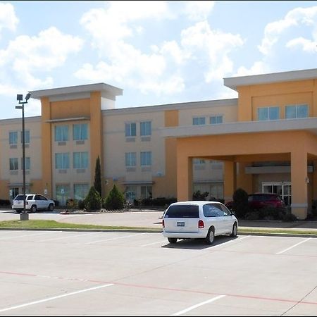 La Quinta Inn And Suites Joshua Екстериор снимка
