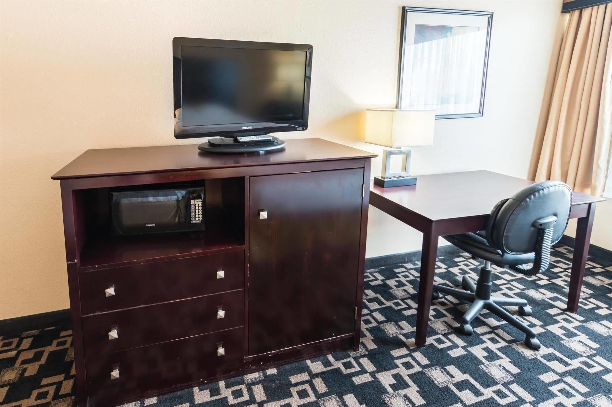 La Quinta Inn And Suites Joshua Екстериор снимка