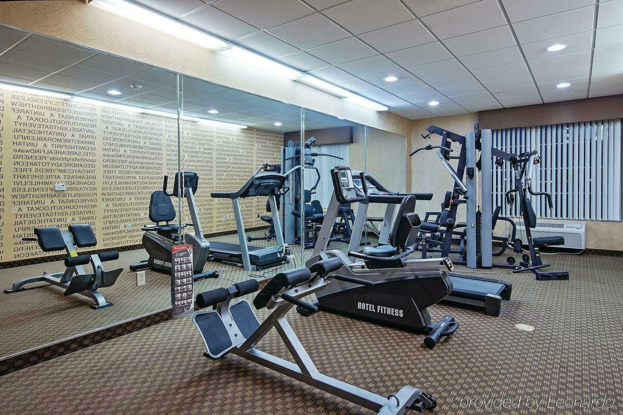 La Quinta Inn And Suites Joshua Екстериор снимка